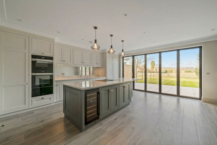 5 Bedroom Semi-Detached House To Rent In Lime Tree Villas, Sunningdale, SL5