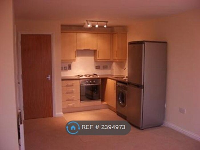 1 Bedroom Flat To Rent In Effra Parade, London, SW2