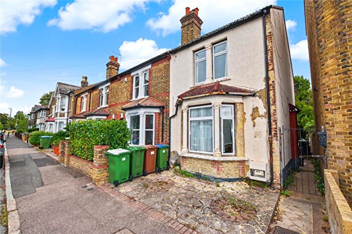 3 Bedroom End Of Terrace House For Sale In Oaklands Road, Bexleyheath, Kent, DA6