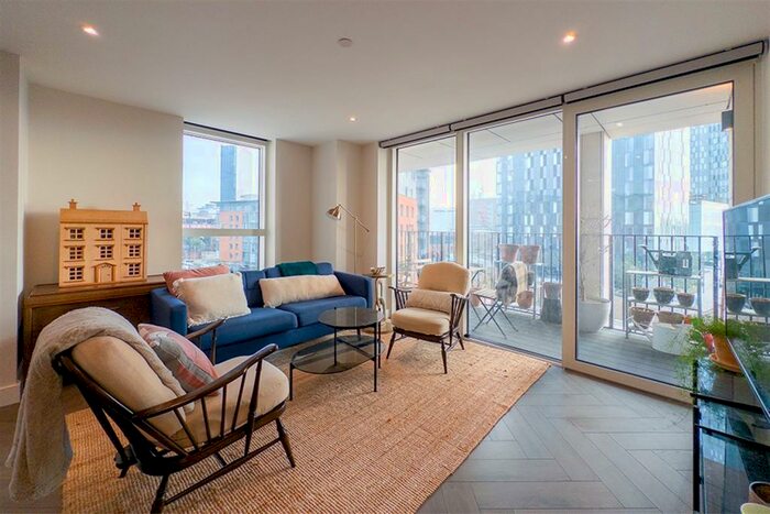 3 Bedroom Apartment To Rent In Castle Wharf, M15