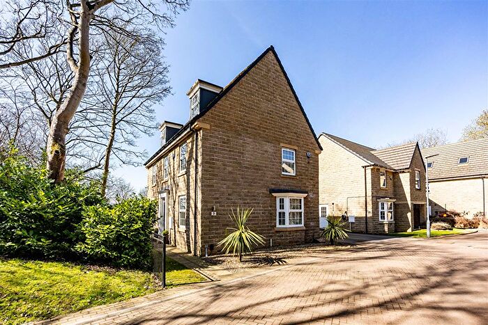 5 Bedroom Detached House For Sale In Bluebell Drive, Wyke, Bradford, BD12