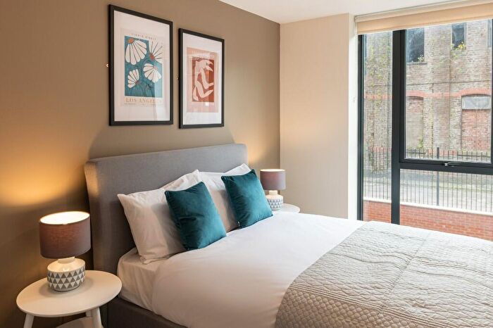 2 Bedroom Apartment To Rent In Richmond Row, Liverpool, Merseyside, L3