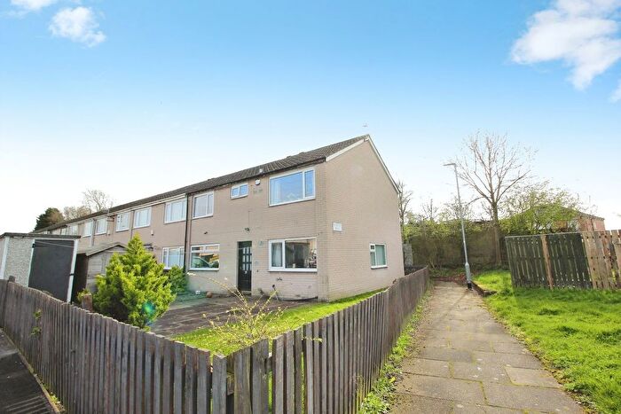 4 Bedroom Terraced House For Sale In Hebden Path, Leeds, LS14