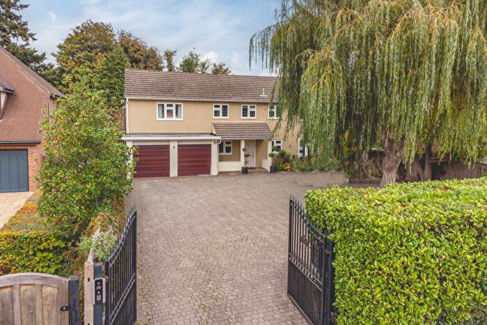 5 Bedroom Detached House To Rent In Gregories Road, Beaconsfield, HP9