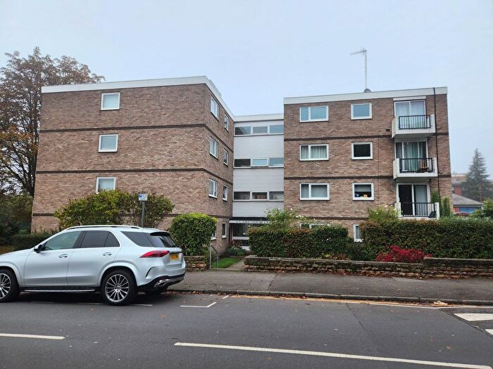 3 Bedroom Flat To Rent In Mansfield Road, Nottingham, Nottinghamshire, NG5