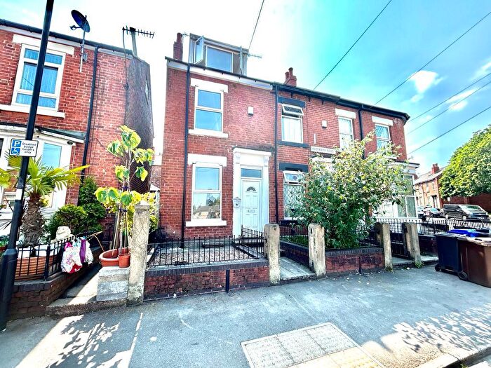 3 Bedroom House To Rent In Alderson Road, Sheffield, S2