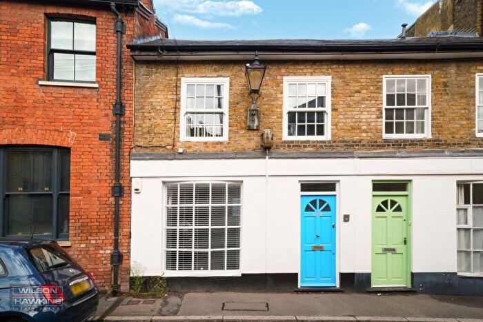 2 Bedroom Flat To Rent In Crown Street, HA2