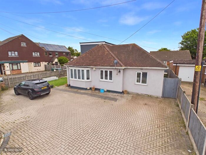6 Bedroom Detached Bungalow For Sale In Tennyson Avenue, Cliffe Woods, ME3