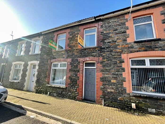 4 Bedroom House Of Multiple Occupation To Rent In Queen Street, , Treforest, CF37