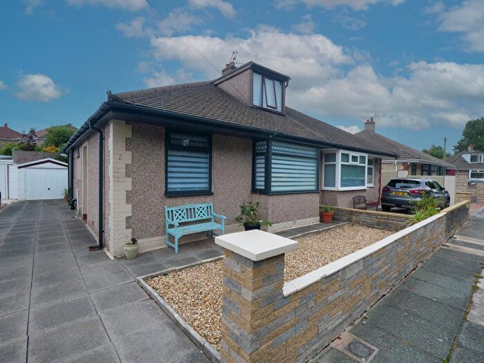 2 Bedroom Semi-Detached Bungalow For Sale In Newlands Road, Morecambe, LA4