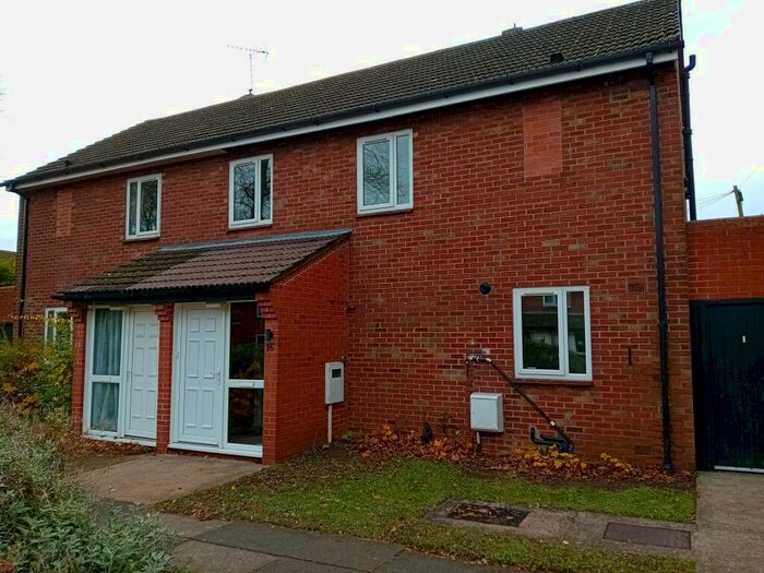 3 Bedroom Semi-Detached House To Rent In Sycamore Drive, Cranwell, Sleaford, NG34