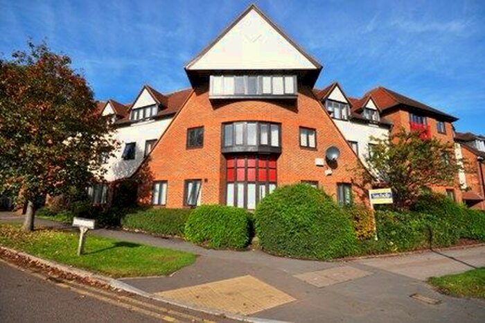 1 Bedroom Flat To Rent In Birchwood Court, Norton Way North, Letchworth Garden City, SG6