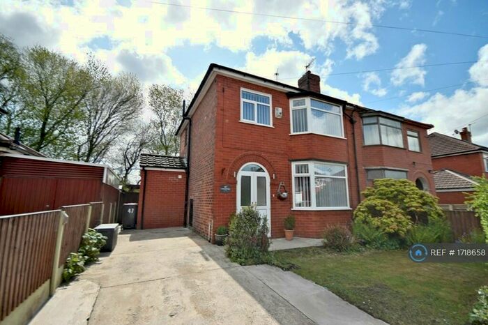 3 Bedroom Semi-Detached House To Rent In Normanby Road, Worsley, Manchester, M28