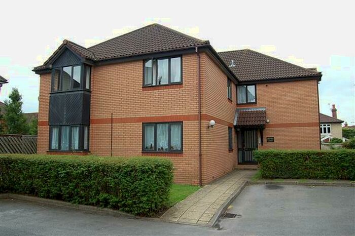 2 Bedroom Apartment To Rent In Sheridan Court, Carlisle Road, Southampton, SO16