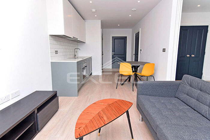 1 Bedroom Apartment To Rent In Stanhope Ave, Finchley Central, N3