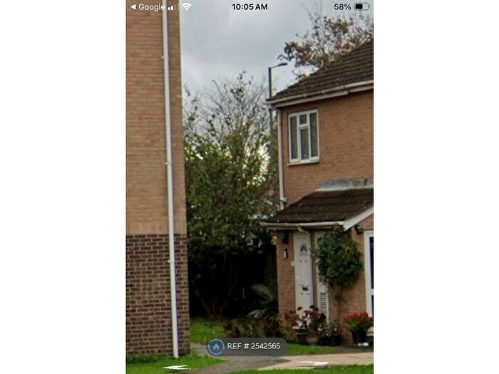 3 Bedroom End Of Terrace House To Rent In The Wheatbutts, Windsor, SL4
