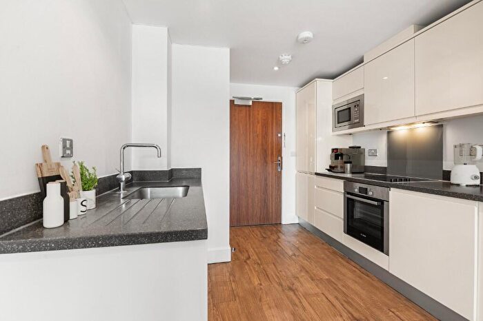 2 Bedroom Apartment To Rent In Station Approach, Epsom, Surrey, KT19