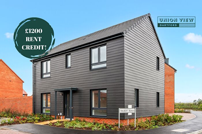 3 Bedroom Detached House To Rent In *Includes £ Rent Credit!*Minton Road, Dartford, Kent, DA2