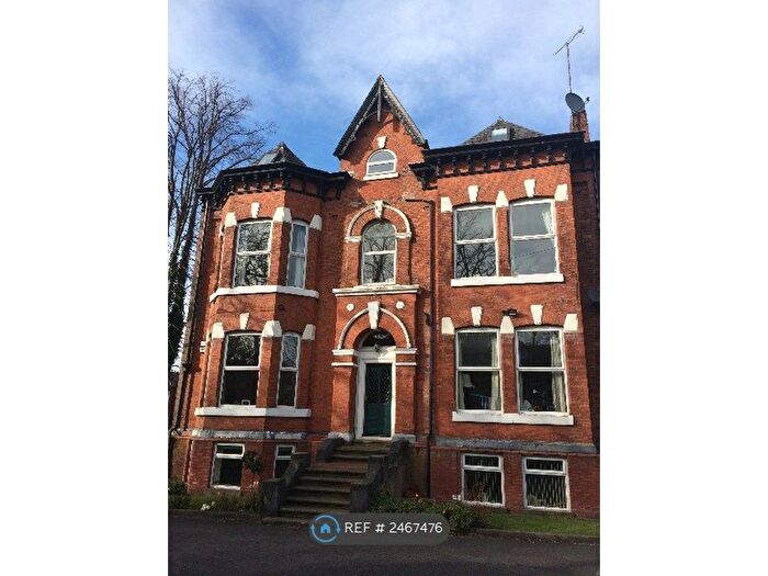 2 Bedroom Flat To Rent In Chorlton, Manchester, M21