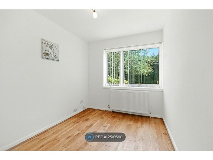 3 Bedroom Flat To Rent In Laburnum Lodge, London, N3