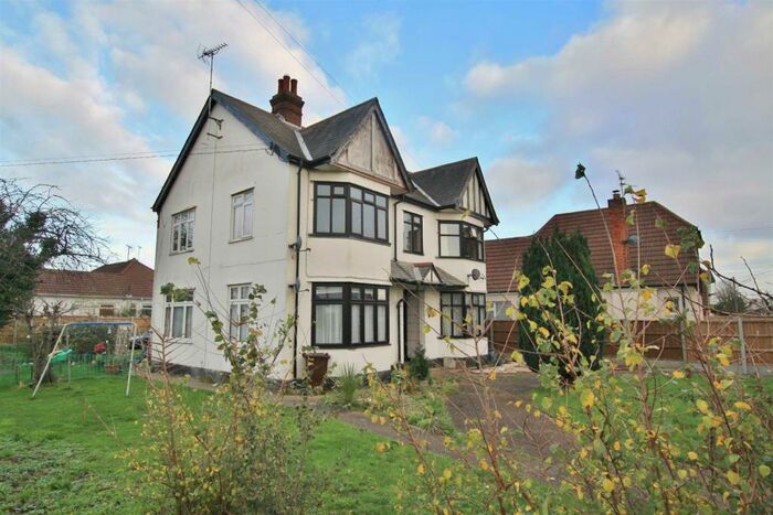 2 Bedroom Apartment To Rent In Hart Road, Thundersley, SS7