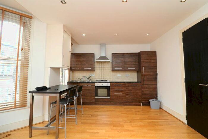 2 Bedroom Flat To Rent In St. Luke's Avenue, London, SW4