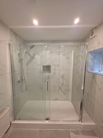 2 Bedroom Flat To Rent In Ystrad Road, Pentre, CF41