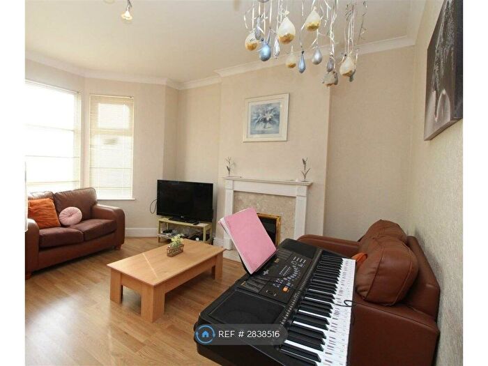 2 Bedroom Flat To Rent In Soberton Avenue, Cardiff, CF14