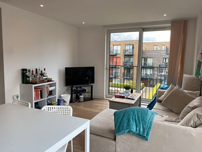 2 Bedroom Flat To Rent In Mary Rose Square, London, SE16