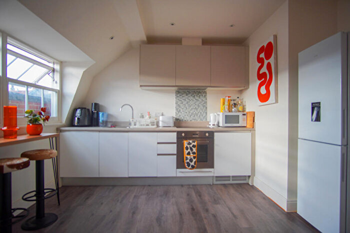 1 Bedroom Flat To Rent In Century Place, St Pauls, BS2