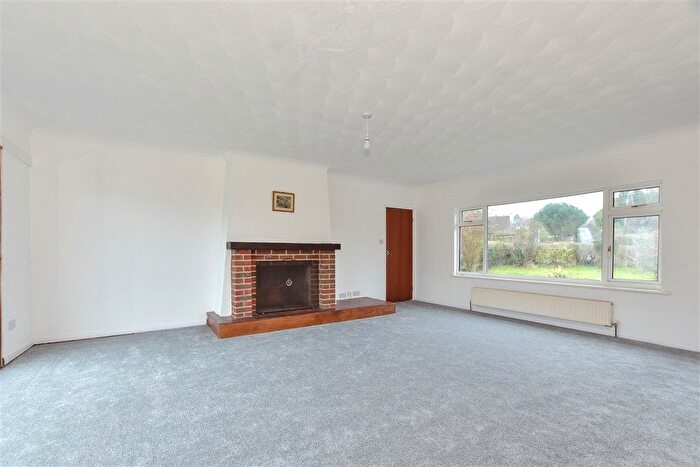3 Bedroom Detached Bungalow For Sale In Boyke Lane, Rhodes Minnis, Canterbury, Kent, CT4