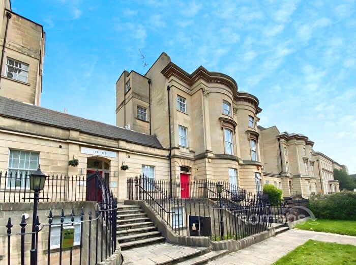 2 Bedroom Flat To Rent In Kings Road, Reading, Berkshire, RG1