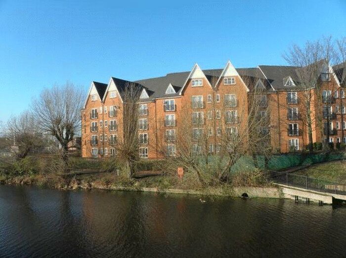 2 Bedroom Apartment To Rent In Crown Quay, Bedford, MK40