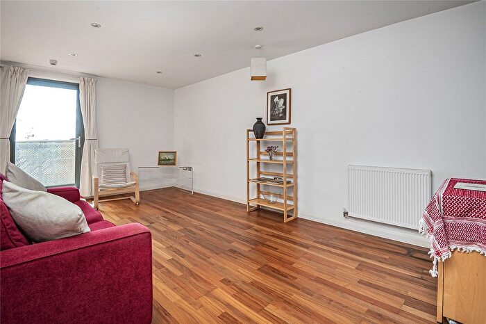 1 Bedroom Flat For Sale In Chorus Development, Wimbledon, SW19