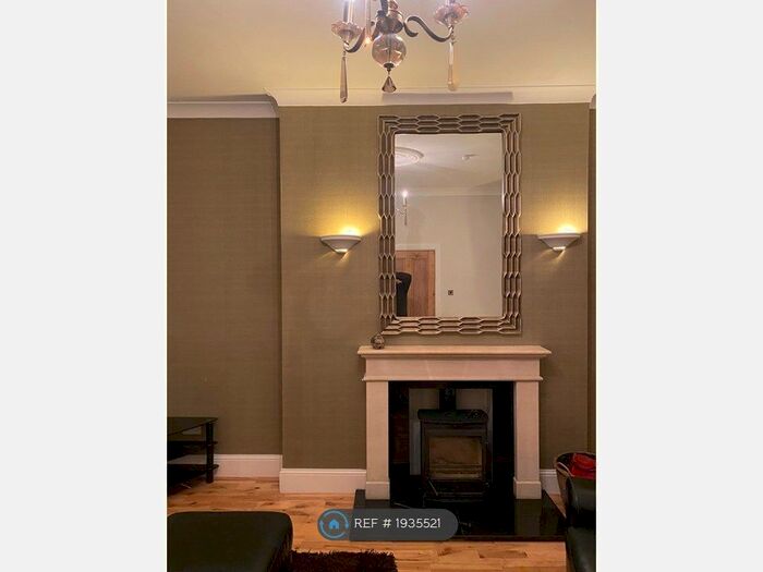 2 Bedroom Flat To Rent In Nelson Street, Kirkcaldy, KY2