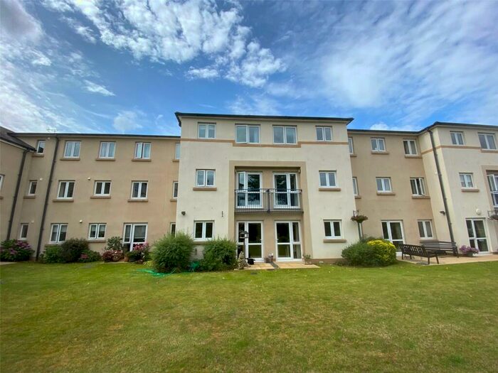 1 Bedroom Flat To Rent In Lefroy Court, Cheltenham, GL51