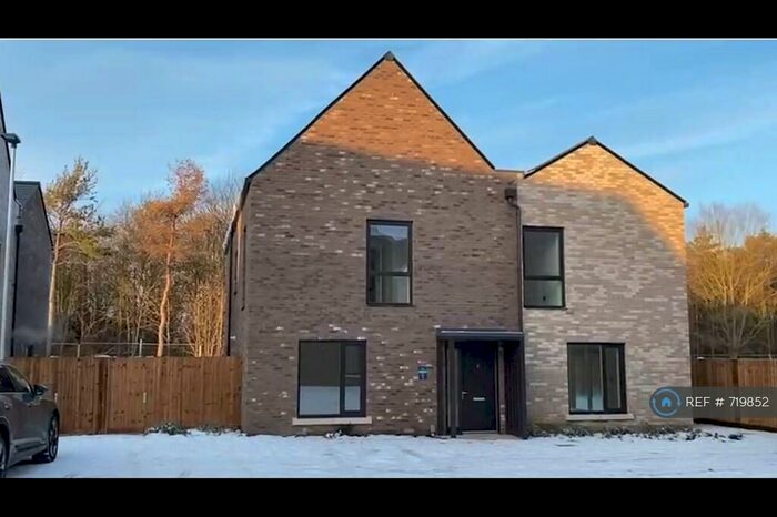 5 Bedroom Detached House To Rent In Rowan Court, Cambridge, CB5