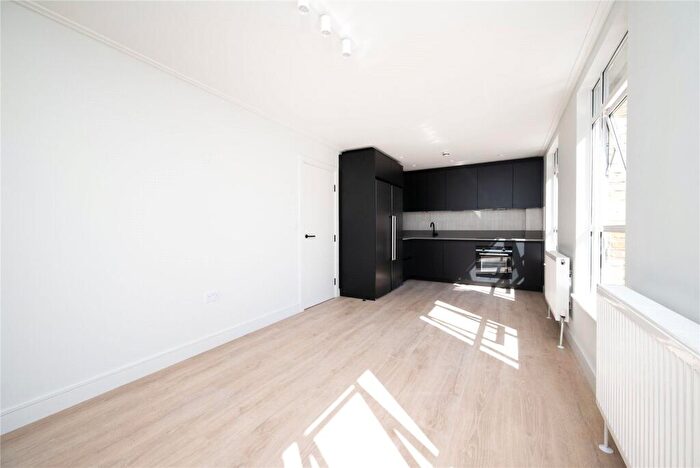 3 Bedroom Apartment To Rent In Homerton High Street, London, E9