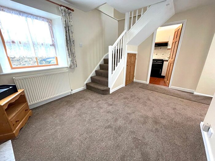 1 Bedroom Semi-Detached House To Rent In Mantle Street, Wellington, TA21