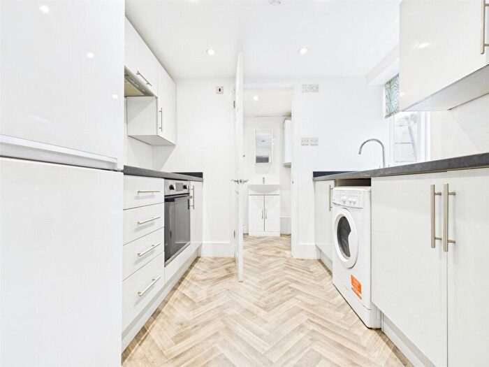 1 Bedroom Apartment To Rent In Viaduct Road, Brighton, East Sussex, BN1