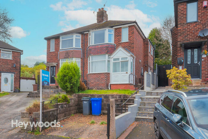 2 Bedroom Semi-Detached House To Rent In Croft Crescent, Penkhull, Stoke-on-Trent, ST4