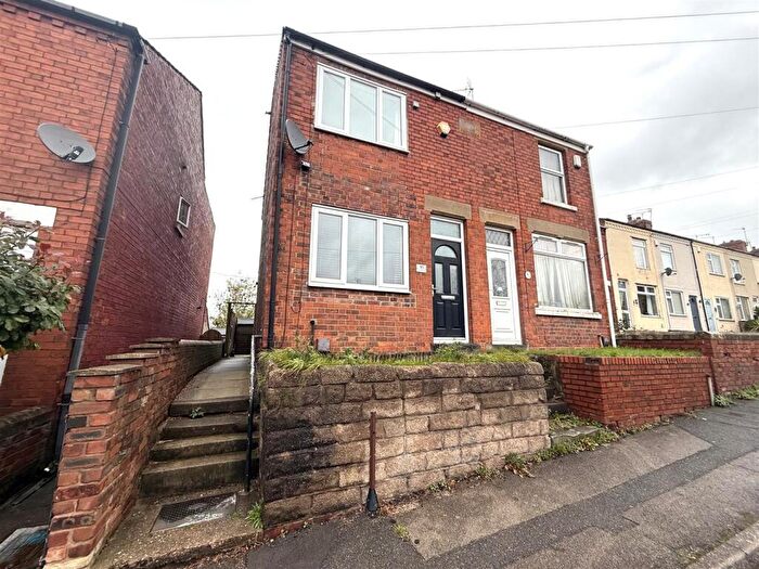 2 Bedroom End Of Terrace House To Rent In Creswell Road, Clowne, Chesterfield, S43