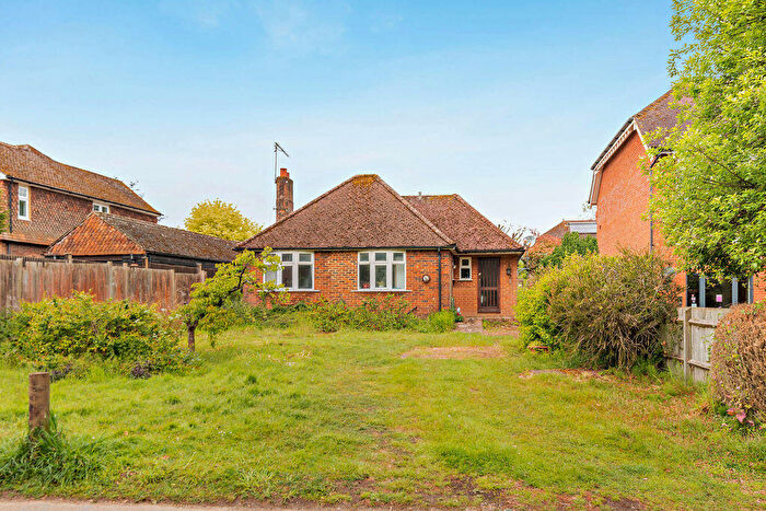 2 Bedroom Detached Bungalow For Sale In Queen Street, Gomshall, GU5