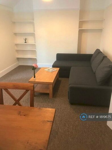 2 Bedroom Flat To Rent In Mill Road, Cambridge, CB1