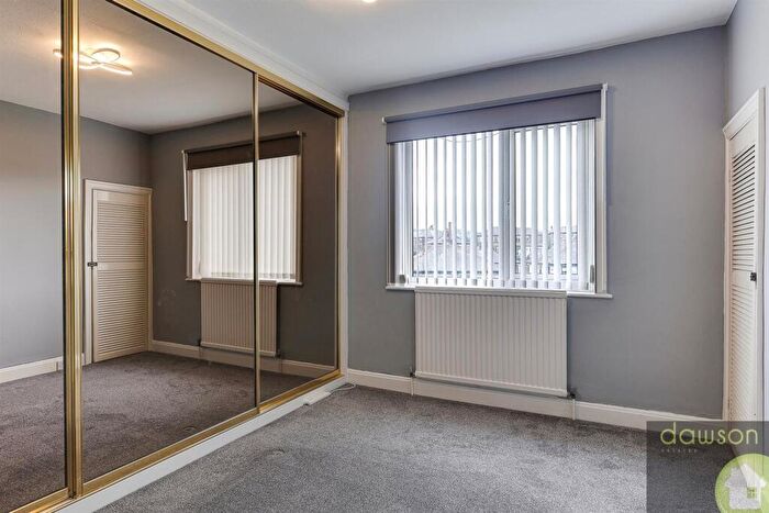 2 Bedroom Semi Detached House To Rent In Milner Lane, Halifax, HX4