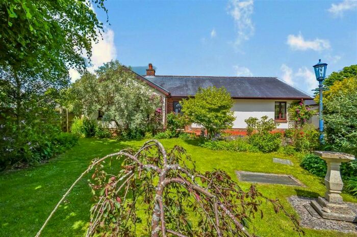 3 Bedroom Detached Bungalow For Sale In Carew Newton, Kilgetty, SA68