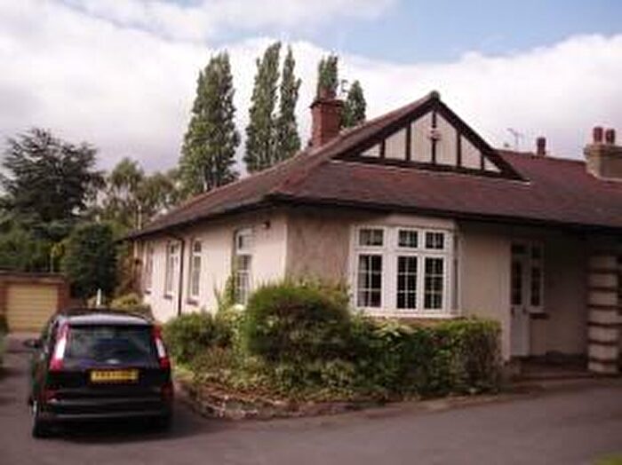 3 Bedroom Semi-Detached Bungalow To Rent In Bawtry Road, Bessacarr, Doncaster, Yorkshire, DN4