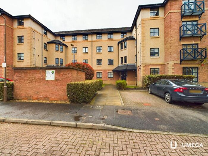 3 Bedroom Apartment To Rent In Russell Gardens, Roseburn, Edinburgh, EH12