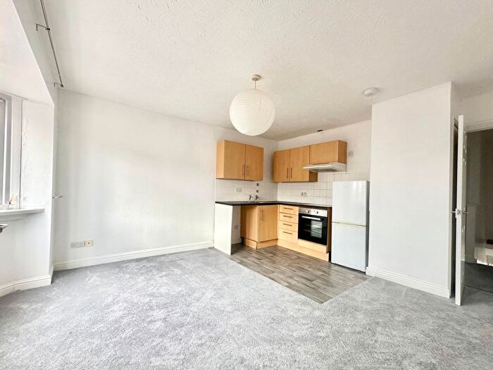 1 Bedroom Flat To Rent In Walsall Street, Newport, NP19