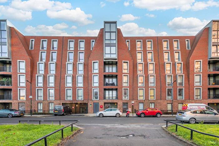 1 Bedroom Flat To Rent In Cambridge Road, Maida Vale, London, NW6